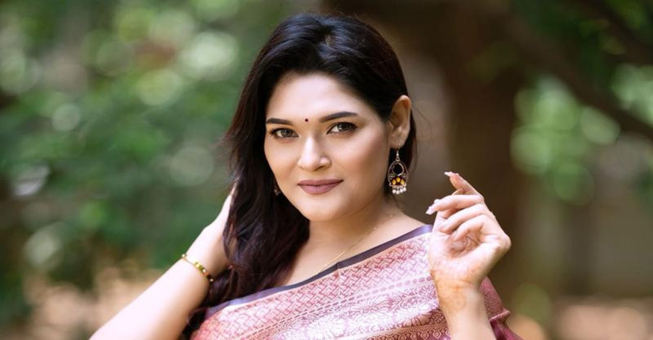 স্বামীর উৎসাহেই বোল্ড চরিত্রে সাদিয়া তানজিন