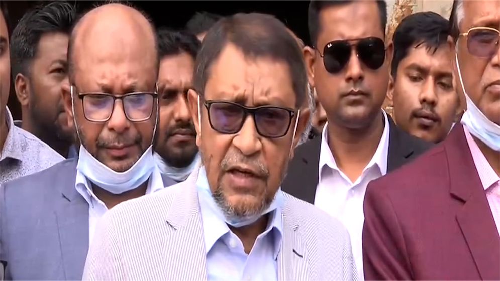 মশার যন্ত্রণা থেকে মুক্তির তৎপরতা: রাজধানীতে মশক নিধনে নতুন উদ্যোগ