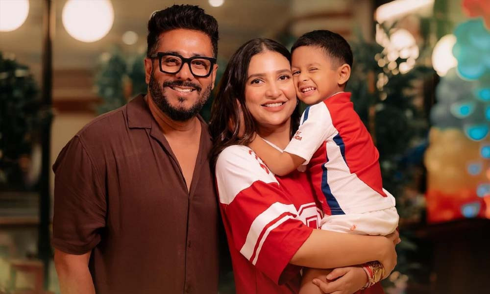 মধ্যপ্রাচ্যের উত্তেজনার কারণে দুবাইয়ে আটকে পড়েছেন শুভশ্রী গাঙ্গুলি ও ছেলে ইউভান