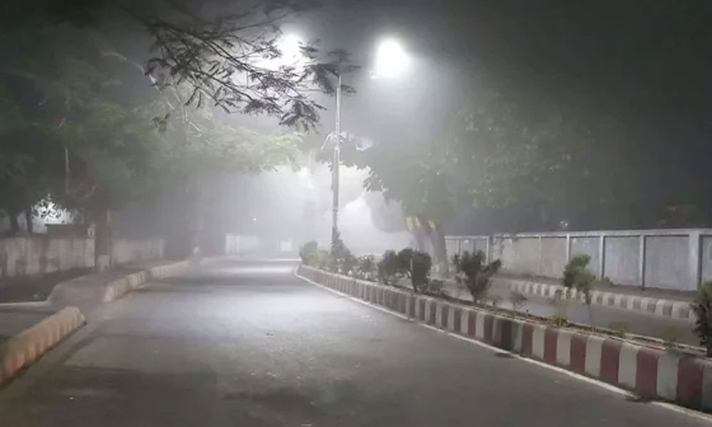 দিনের তাপমাত্রা বাড়ার সম্ভাবনা নেই, ঝোড়ো হাওয়াসহ বজ্রবৃষ্টির পূর্বাভাস