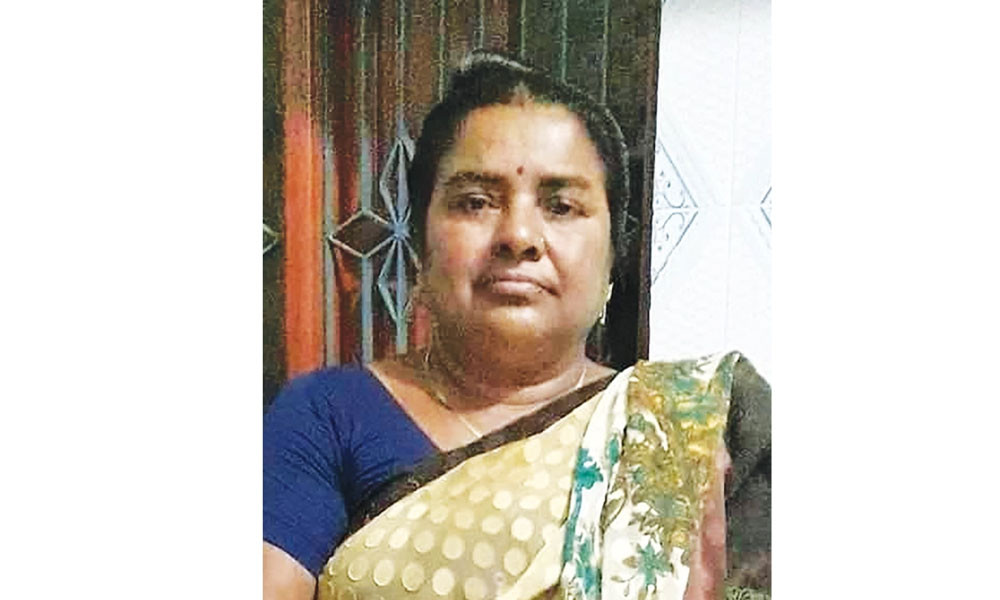 পাইকগাছায় পুলিশ কর্মকর্তার মাকে গলা কেটে হত্যা