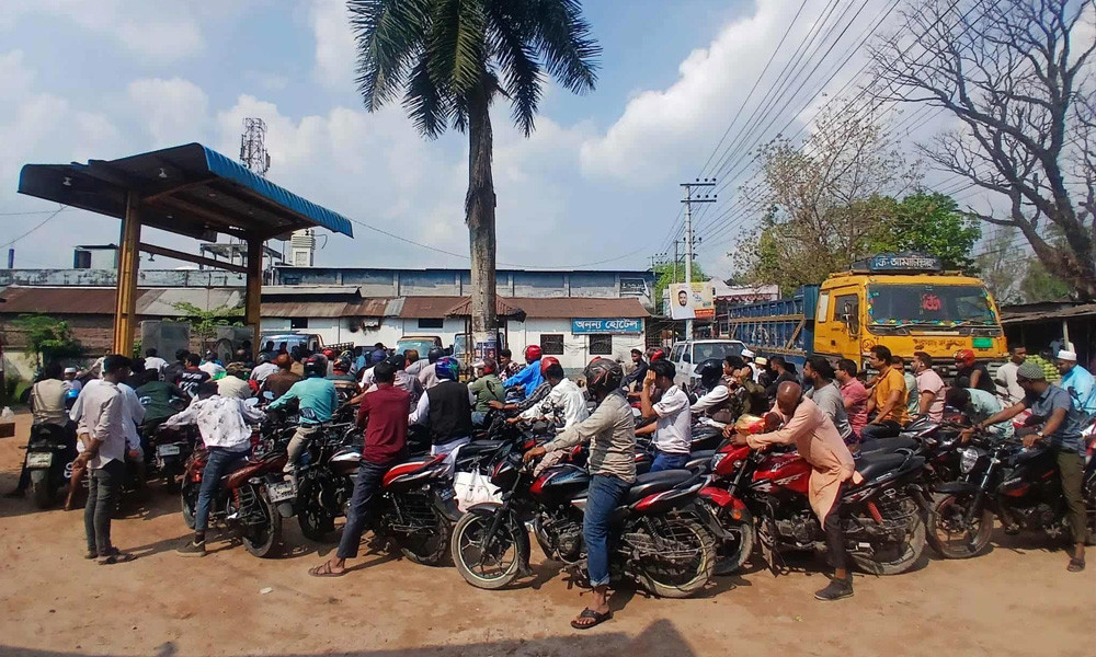 রাজবাড়ীতে জ্বালানি সংকট চরমে, ১০টি পাম্পে তেল শূন্য