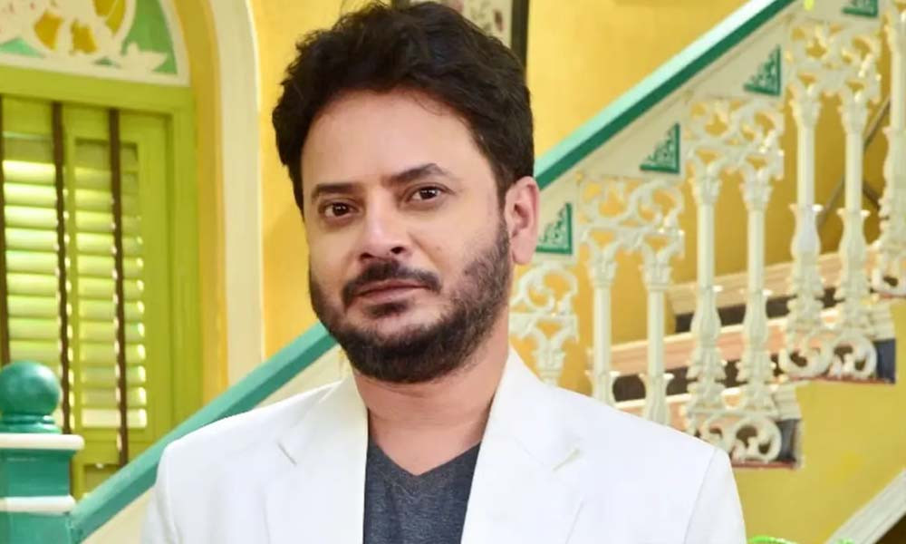 গৌরনদীতে বাস খাদে, নিহত ২ : আহত আরও কয়েকজন