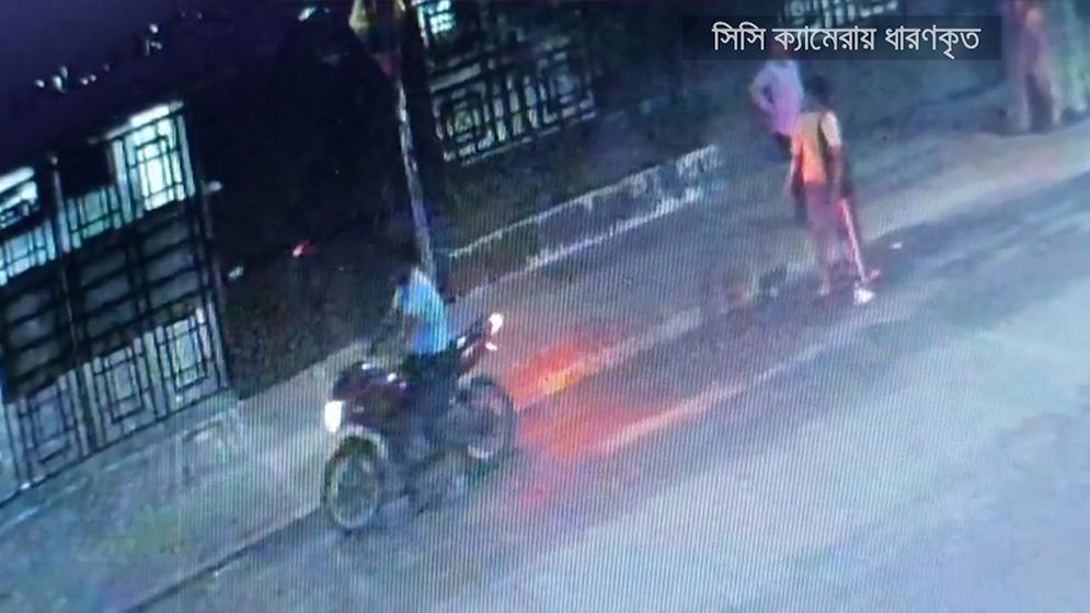 মোহাম্মদপুরে পুলিশের সঙ্গে সংঘর্ষ, গুলিবিদ্ধসহ আটক ৩