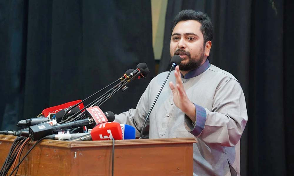 বাজেটে ইতিবাচক দিক থাকলেও রাজস্ব লক্ষ্যমাত্রা অবাস্তব’ — নাহিদ ইসলাম