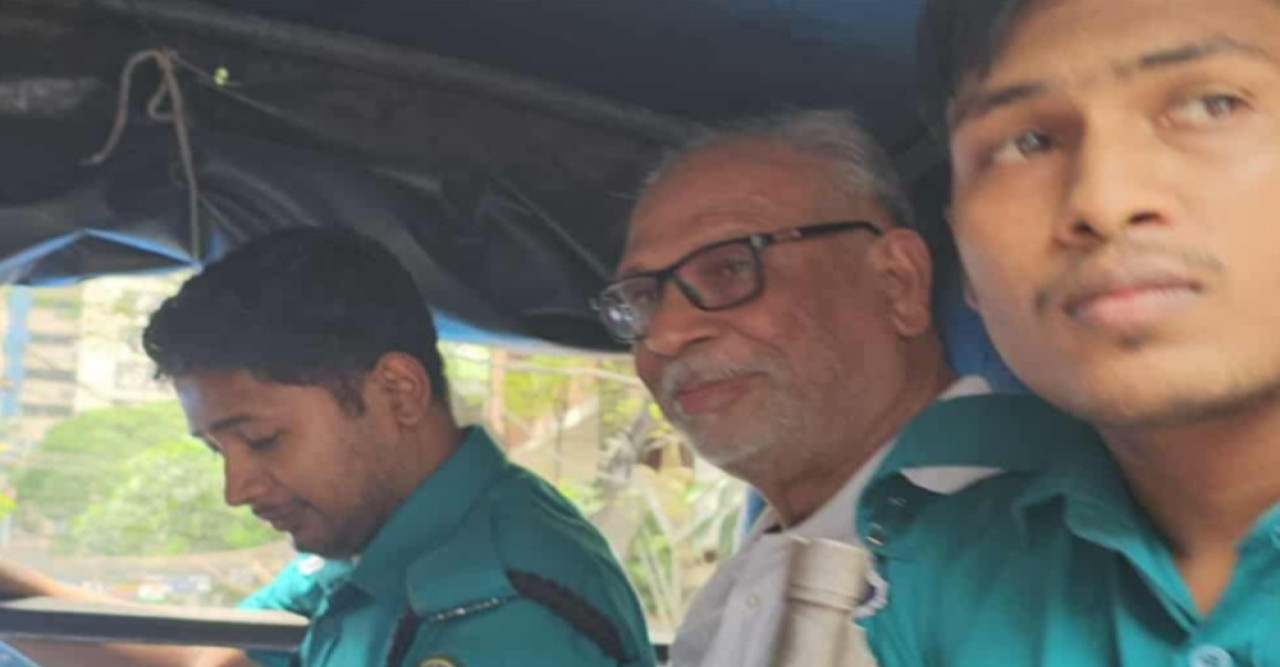 ডিআরইউতে উত্তেজনা: সাবেক মন্ত্রী লতিফ সিদ্দিকীসহ কয়েকজন আটক