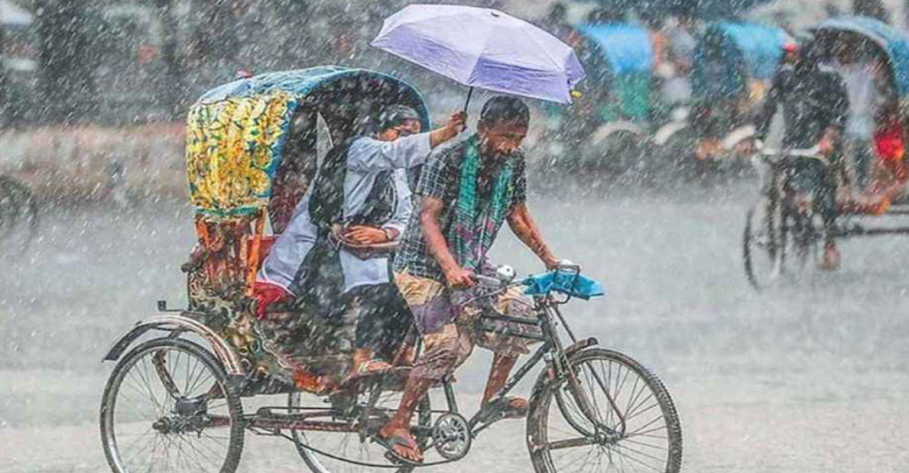 দেশজুড়ে বজ্রসহ বৃষ্টির আভাস, তেঁতুলিয়ায় রেকর্ড ২০২ মিমি বর্ষণ
