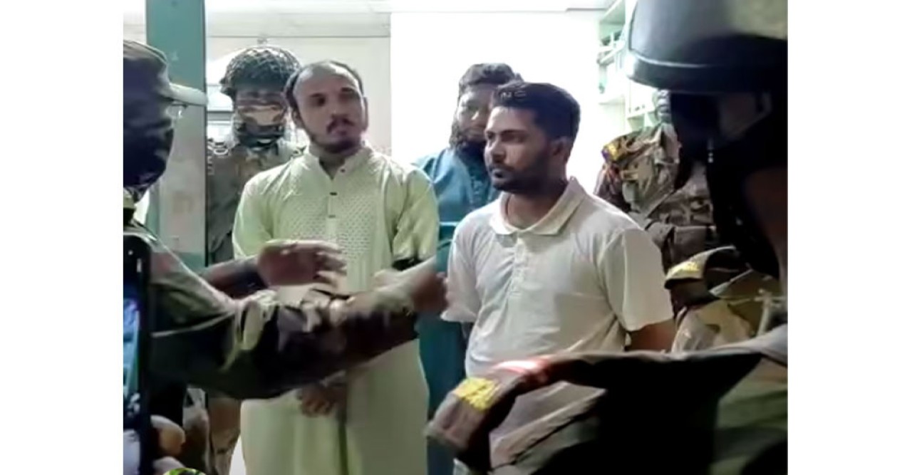 চাঁদাবাজির অভিযোগে গ্রেপ্তার সাবেক সমন্বয়ক সাইফুল রাব্বিসহ ৫ জন কারাগারে, রিমান্ড শুনানি মঙ্গলবার