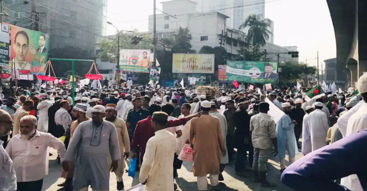 জুলাই জাতীয় সনদ বাস্তবায়ন ও গণভোটের দাবিতে পল্টনে ৮ দলের সমাবেশ শুরু