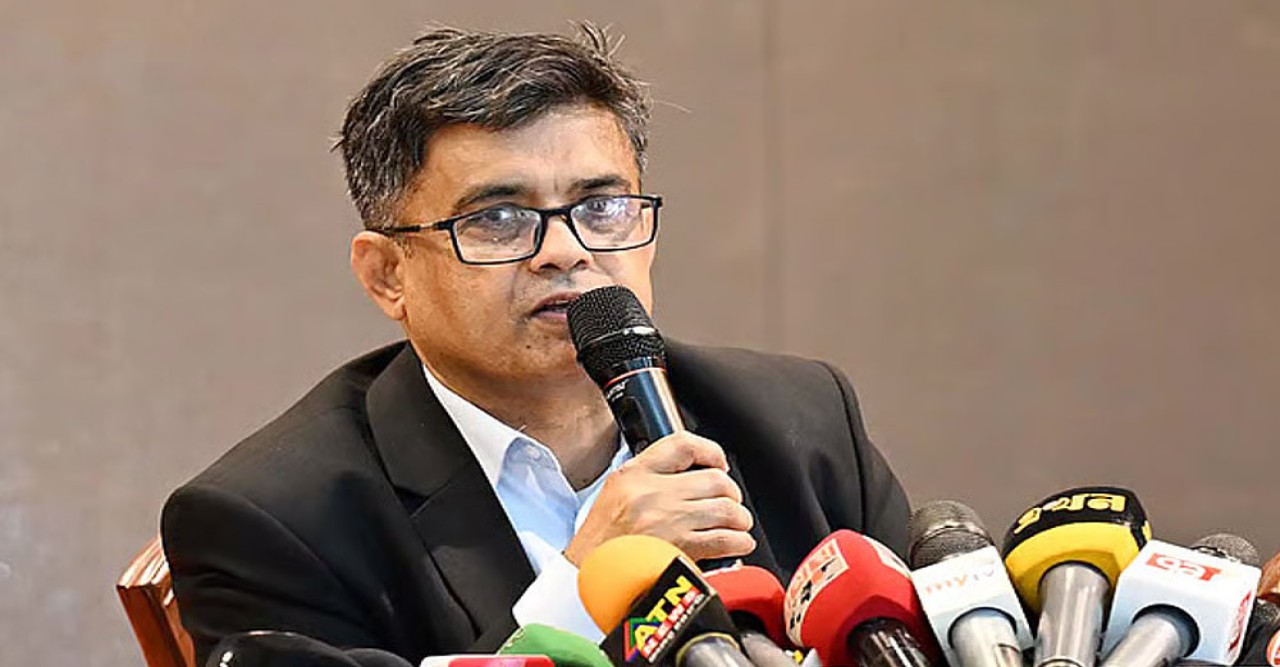 ‘বাংলাদেশে মানহানির মামলায় ফল নেই, মিডিয়া যেন দায়মুক্ত’ — প্রধান উপদেষ্টার প্রেস সচিব শফিকুল আলম