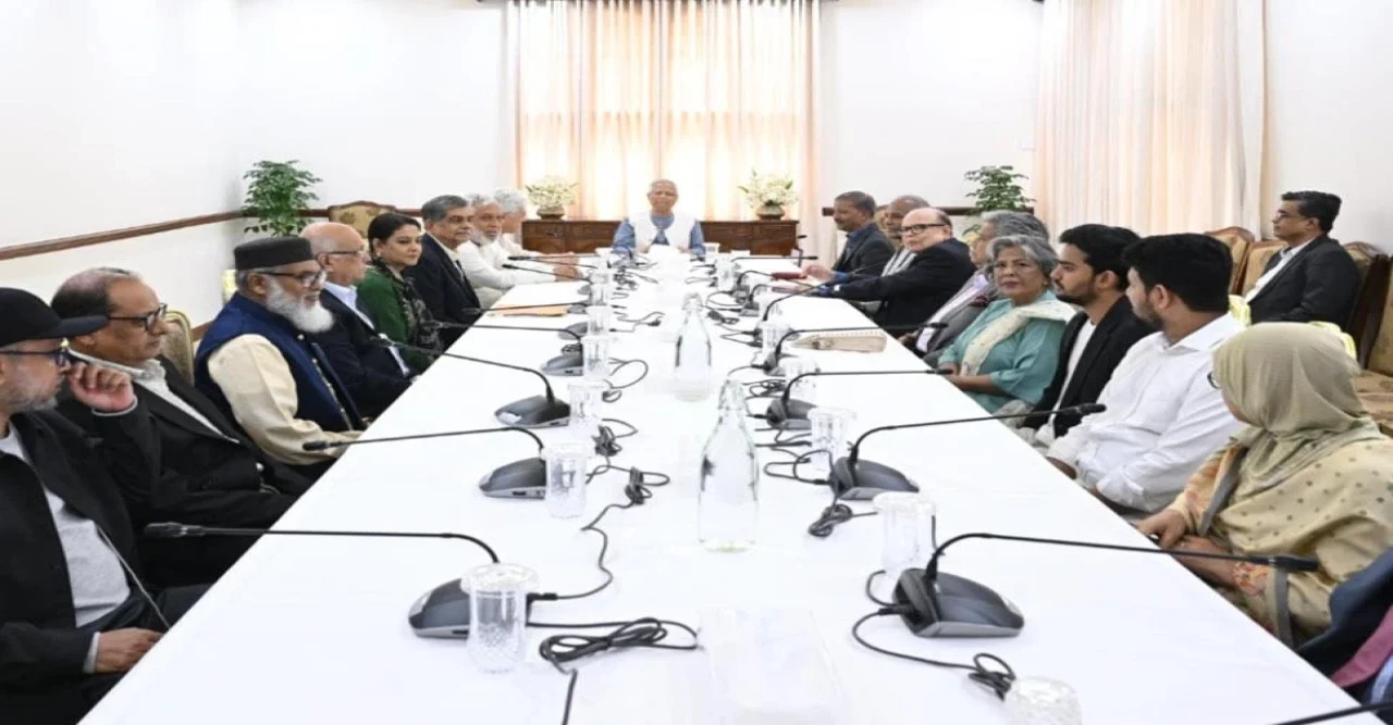 অন্তর্বর্তী সরকারের সিদ্ধান্ত: ভিভিআইপি মর্যাদা পেলেন খালেদা জিয়া, নির্বিঘ্ন চিকিৎসায় বিশেষ ব্যবস্থার নির্দেশ
