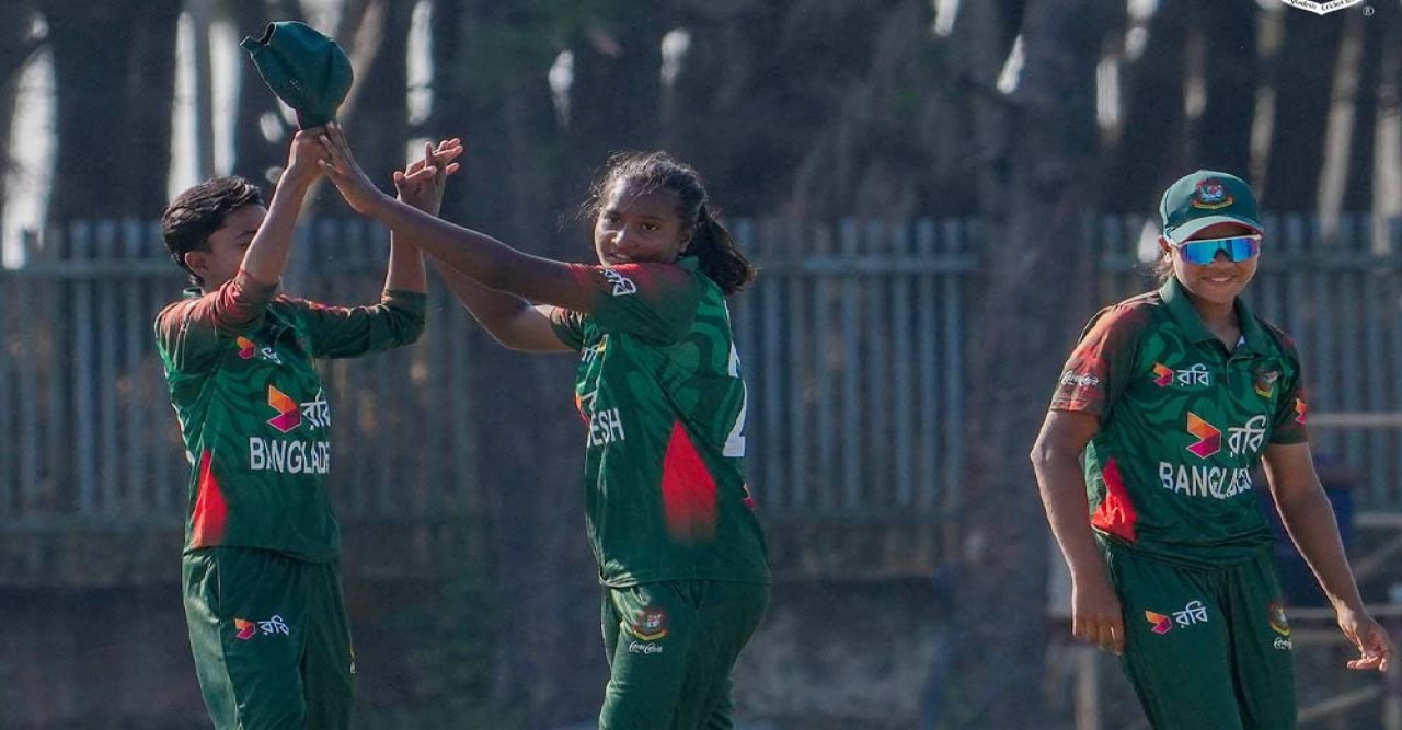 কক্সবাজারে সিরিজে সমতায় বাংলাদেশ অনূর্ধ্ব-১৯ নারী দল
