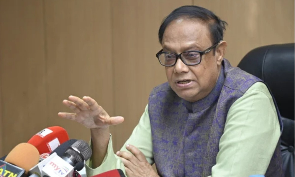 ‘বহুমাত্রিক চ্যালেঞ্জেও আর্থিক খাতে স্থিতিশীলতা ফিরছে’: বাংলাদেশ ব্যাংকের গভর্নর