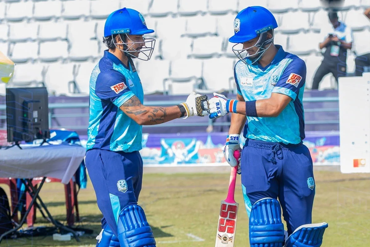 প্লে-অফের আশা বাঁচাতে একাদশে বড় রদবদল নোয়াখালীর