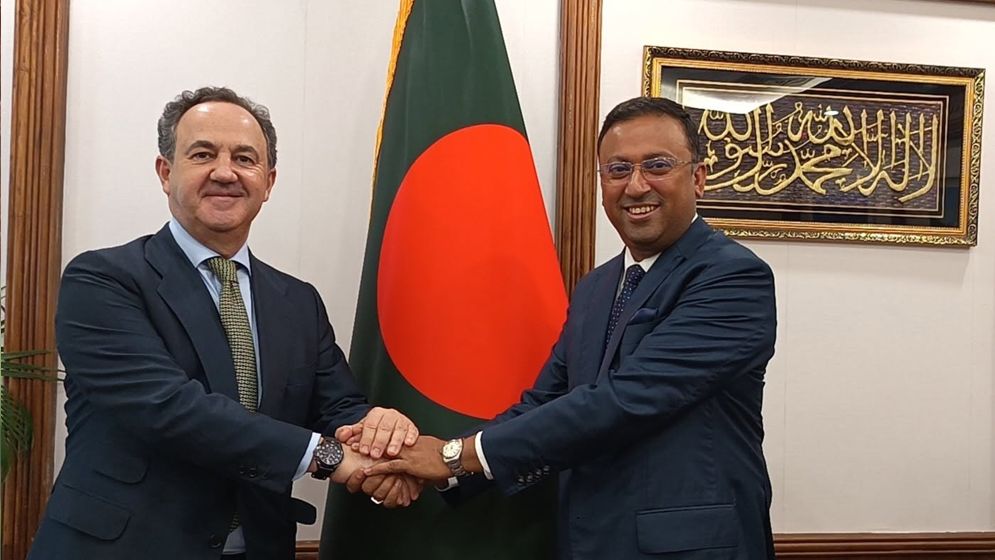 পররাষ্ট্র উপদেষ্টার সঙ্গে স্পেনের রাষ্ট্রদূতের সৌজন্য সাক্ষাৎ