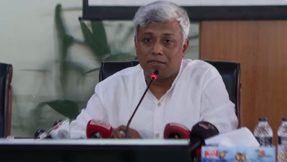 ভুল নীতির কারণে বিদ্যুৎ খাত সংকটে, নবায়নযোগ্য জ্বালানিতে জোর দিচ্ছে সরকার: প্রতিমন্ত্রী