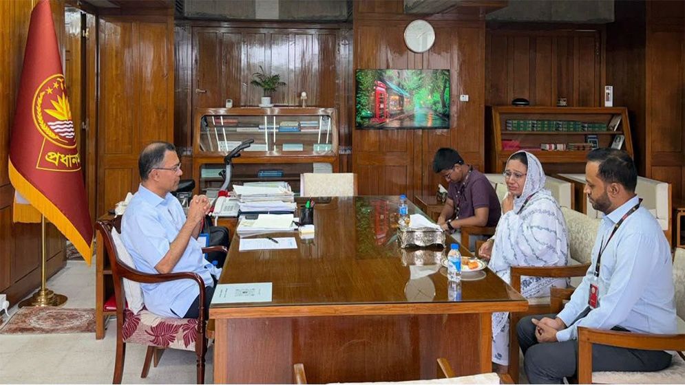 শহীদ জাহিদের মায়ের সঙ্গে প্রধানমন্ত্রীর সাক্ষাৎ, চাকরির আশ্বাস