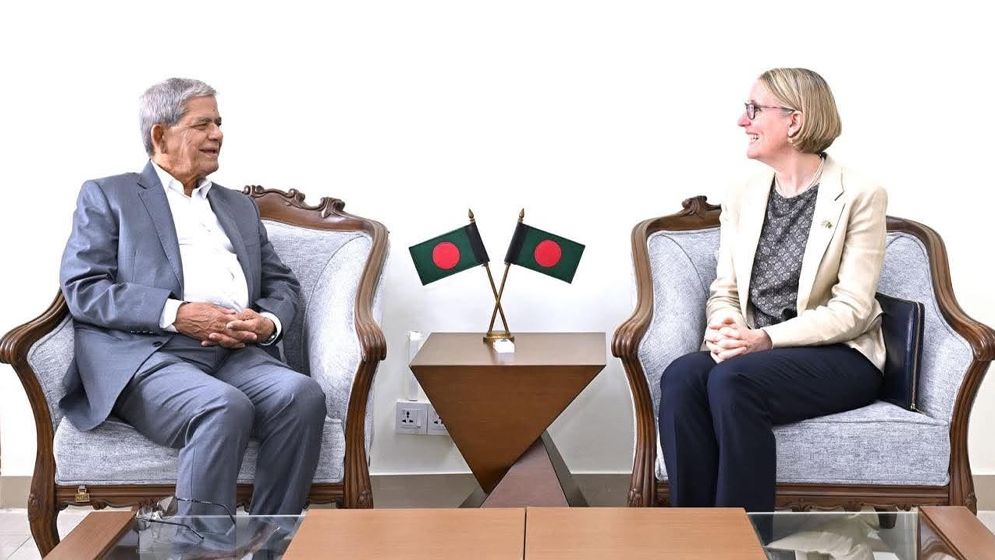 গণতন্ত্র ও উন্নয়ন সহযোগিতা জোরদারে বাংলাদেশের পাশে থাকার আশ্বাস যুক্তরাজ্যের