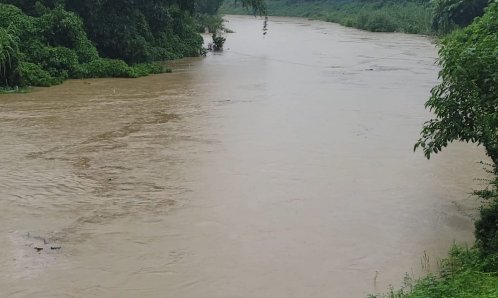 পাহাড়ি ঢল ও টানা বৃষ্টিতে ফেনীর তিন নদীর পানি বেড়েছে, বন্যার শঙ্কা