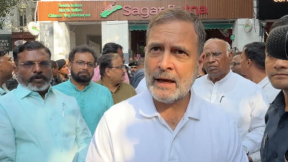 যন্তর মন্তরে বিরোধী এমপিদের নিয়ে বিক্ষোভের ঘোষণা রাহুলের