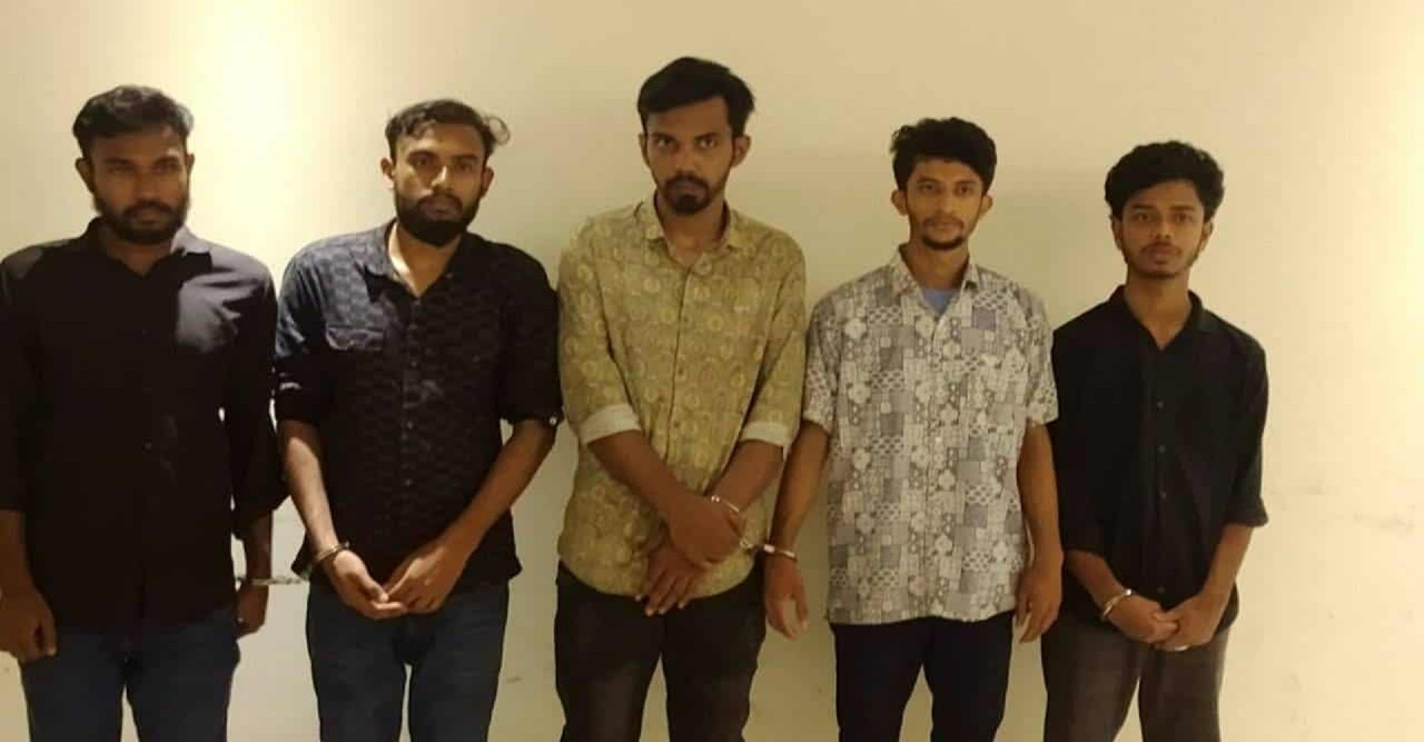 ১০ লাখ টাকা নেওয়ার পর আরও ৪০ লাখ টাকা দাবির সময় আটক