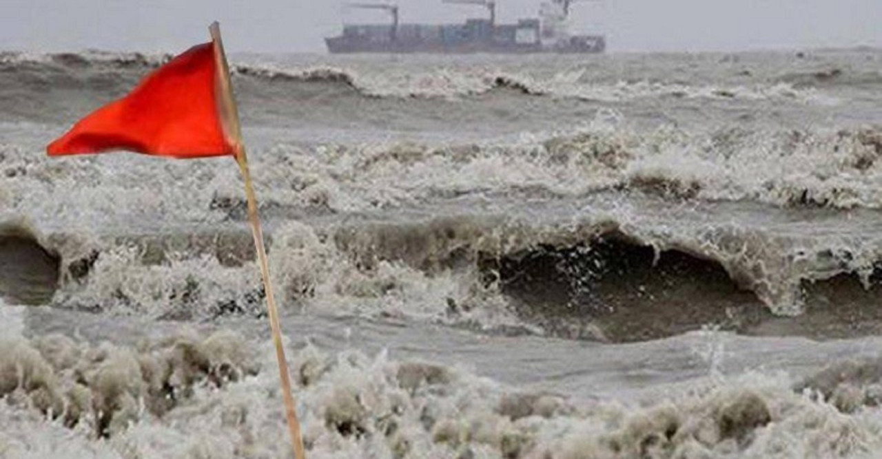 বঙ্গোপসাগরে লঘুচাপ, চার সমুদ্রবন্দরে ৩ নম্বর সতর্ক সংকেত