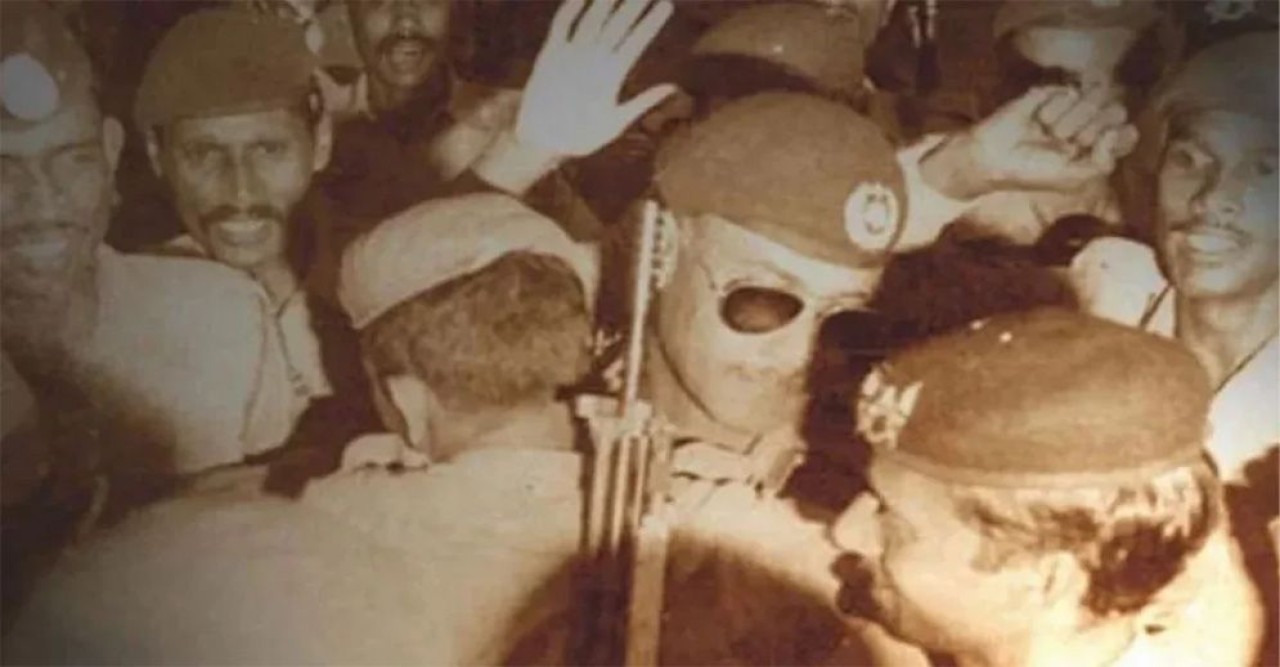 সারাদেশে আজ পালিত হচ্ছে জাতীয় বিপ্লব ও সংহতি দিবস
