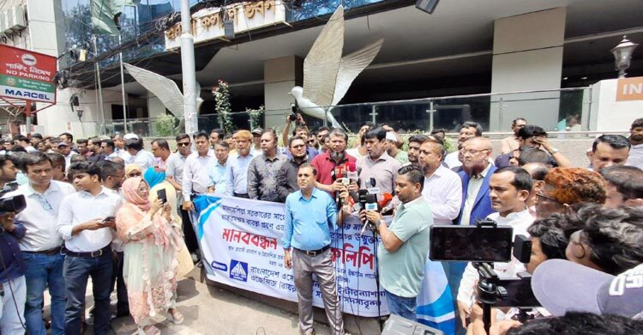 ‘যে কোনো মূল্যে’ মালয়েশিয়ার শ্রমবাজার খুলে দেওয়ার দাবি বায়রার
