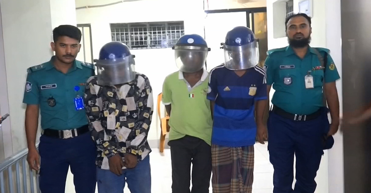 চট্টগ্রামে স্বর্ণালঙ্কার ছিনতাইয়ের ঘটনায় গ্রেফতার ৩