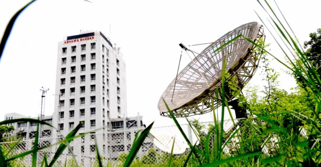 সারা দেশে রয়েছে বৃষ্টির আভাস, বাড়তে পারে গরমও