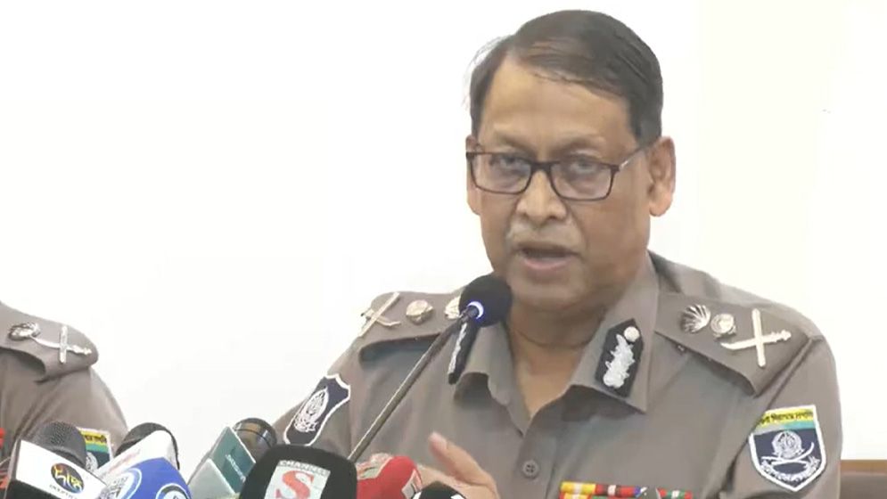 মবের চেষ্টা হলে পুরো আসনের ভোট স্থগিত: আইজিপি বাহারুল আলম