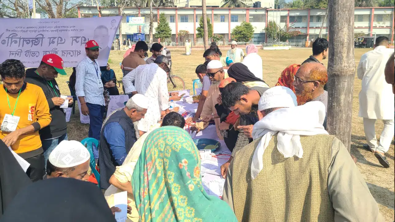 গোপালগঞ্জ-৩ আসনে শান্তিপূর্ণ ভোটগ্রহণ, টুঙ্গিপাড়ায় দুপুর পর্যন্ত ভোট পড়েছে ১৯.২০%