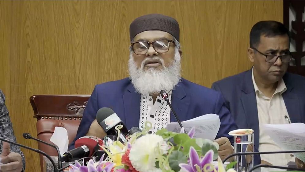 সরকারি খরচে হজ নয়, হাজিরা ফেরত পাবেন ৩ কোটির বেশি টাকা