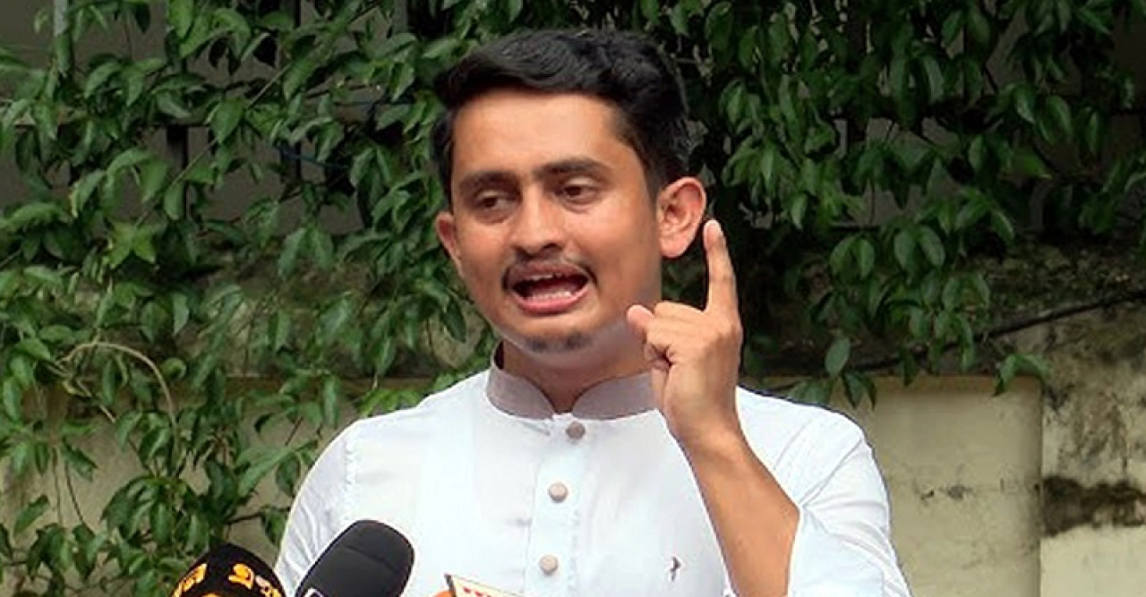 এক বছরেও শহিদ পরিবারের সঙ্গে বসতে না পারা সরকারের বড় ব্যর্থতা: সারজিস