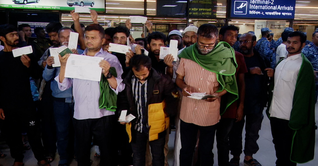 প্রতারণার শিকার হয়ে দেশে ফিরলেন শতাধিক সৌদি প্রবাসী