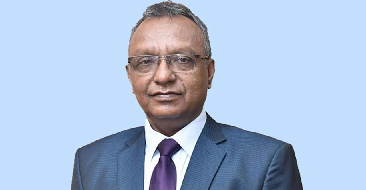 দুর্নীতির অভিযোগে বিএফআইইউর সাবেক প্রধান শাহীনুল ইসলাম দম্পতির দেশত্যাগে নিষেধাজ্ঞা