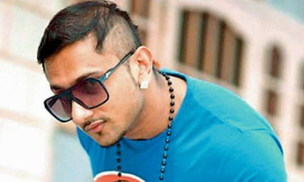 লাইভ কনসার্টে অশালীন মন্তব্য, নেটদুনিয়ায় বিতর্কে হানি সিং