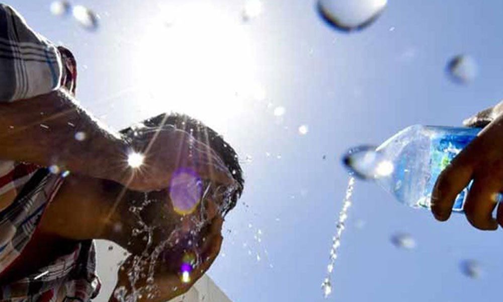 ২৪ ঘণ্টায় তাপমাত্রা বাড়তে পারে ২ ডিগ্রি, ৪ বিভাগে বৃষ্টির সম্ভাবনা