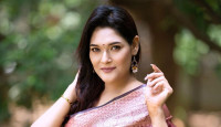 স্বামীর উৎসাহেই বোল্ড চরিত্রে সাদিয়া তানজিন