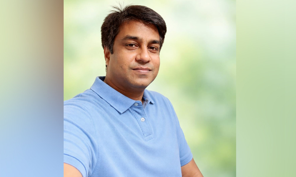 আড়াইহাজারে থানা হেফাজত থেকে আসামি পলায়ন, এসআই প্রত্যাহার