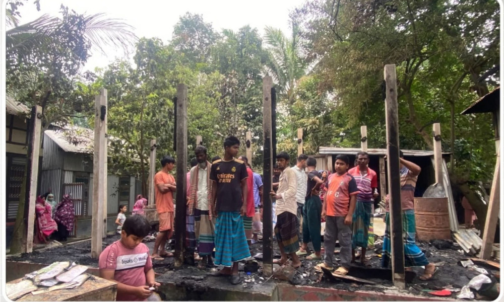 দোহারে ভয়াবহ অগ্নিকাণ্ডে স্বামী-স্ত্রীর মৃত্যু, দুই সন্তান ও নাতি অক্ষত
