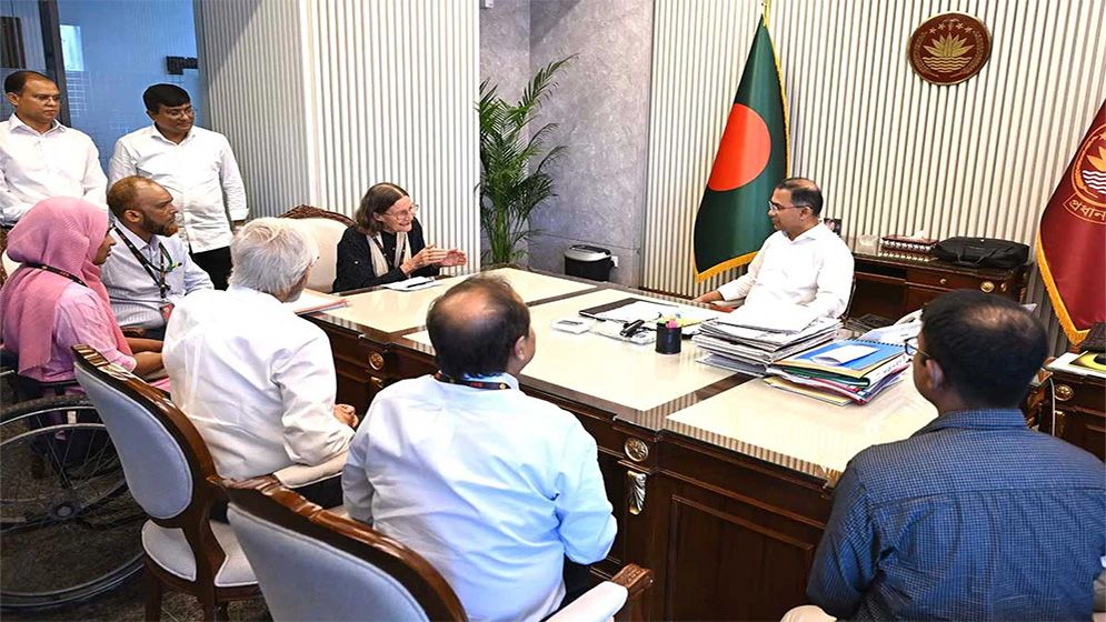 প্রধানমন্ত্রী তারেক রহমানের সঙ্গে সিআরপি কর্তৃপক্ষের সৌজন্য সাক্ষাৎ