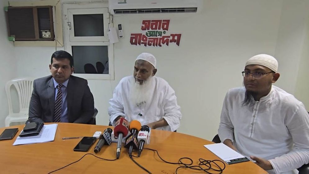 হজ ব্যবস্থাপনায় সেবার মান বাড়াতে সর্বোচ্চ চেষ্টা করা হয়েছে: ধর্মমন্ত্রী কায়কোবাদ