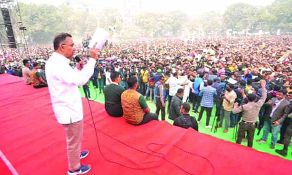 ঠাকুরগাঁওসহ উত্তরাঞ্চলে নির্বাচনি প্রচারে তারেক রহমান, ‘দেশ পুনর্গঠনের নির্বাচন’ বলে মন্তব্য