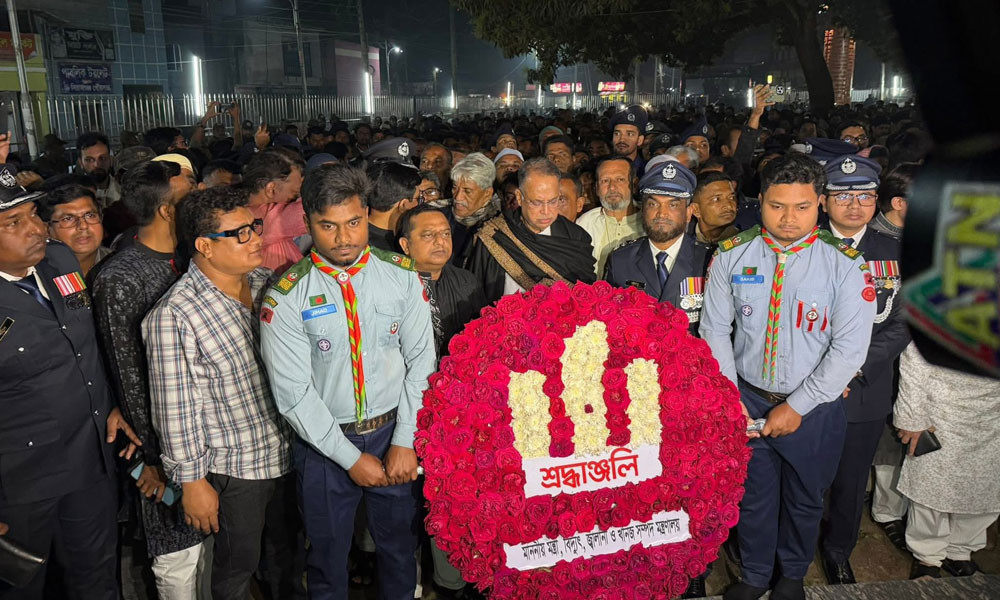 একুশ স্বাধীনতার প্রথম সোপান: সিরাজগঞ্জে টুকুর শ্রদ্ধা নিবেদন