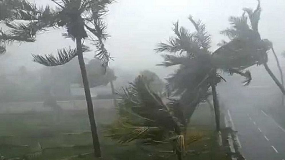ছয় অঞ্চলে ঝোড়ো হাওয়া ও বজ্রবৃষ্টির পূর্বাভাস, নদীবন্দরে ১ নম্বর সতর্ক সংকেত