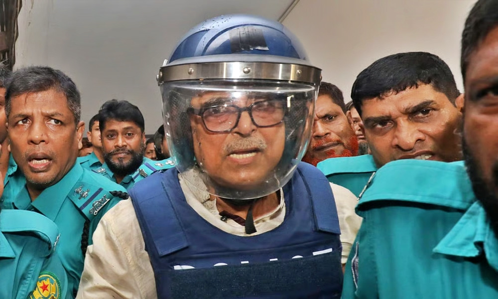 মেননের বিরুদ্ধে শিক্ষক নিয়োগ দুর্নীতির মামলায় গ্রেপ্তার দেখানোর আবেদন