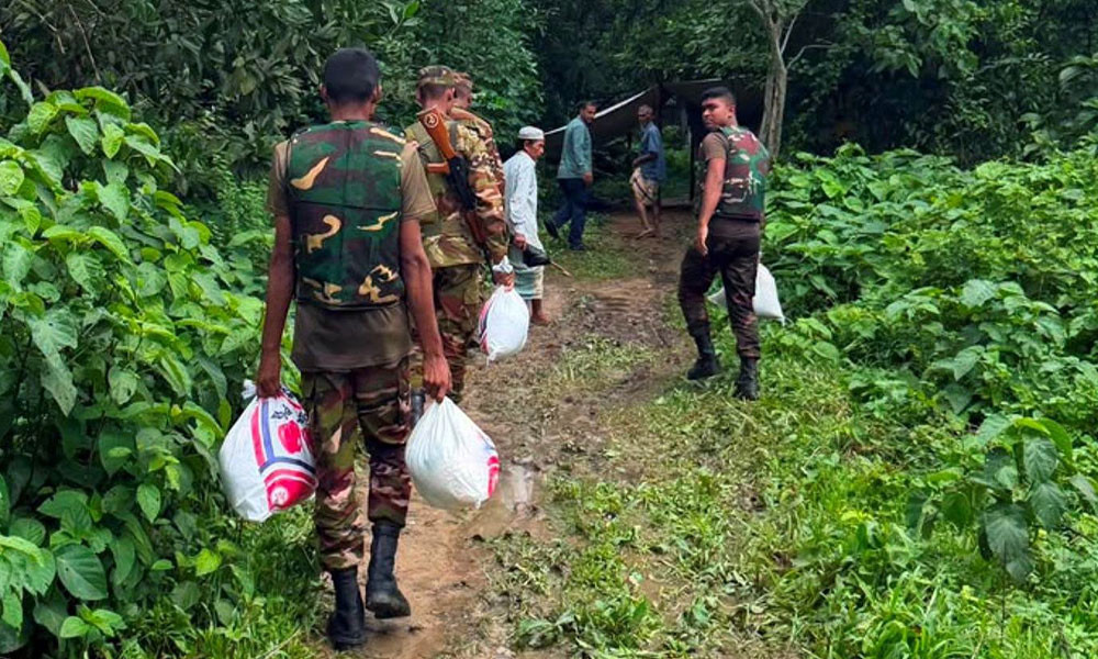 চট্টগ্রামের বন্যা পরিস্থিতি মোকাবিলায় ৭ উপজেলায় সেনাবাহিনী মোতায়েন