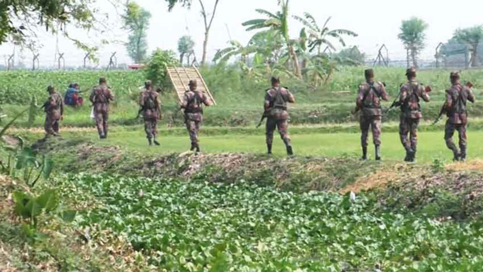 সাতক্ষীরা সীমান্তে বিজিবির অভিযানে গুলি, পালিয়ে গেল দুই সন্দেহভাজন চোরাকারবারি