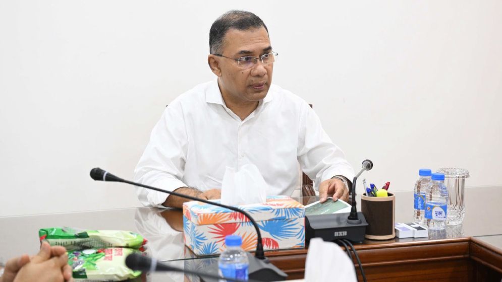রাজধানী থেকে ফিটনেসবিহীন যান অপসারণ ও ৫০টি নতুন অটোমেটিক ট্রাফিক সিগন্যালের নির্দেশ প্রধানমন্ত্রীর